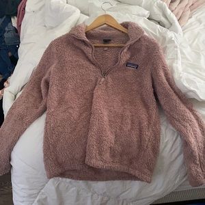 Patagonia fuzzy pullover